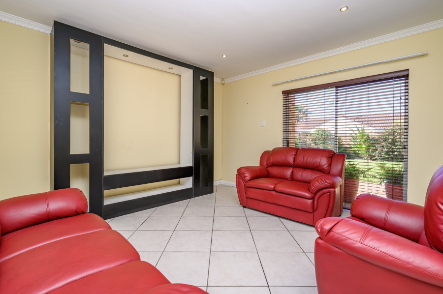 3 Bedroom Property for Sale in Summerstrand Eastern Cape